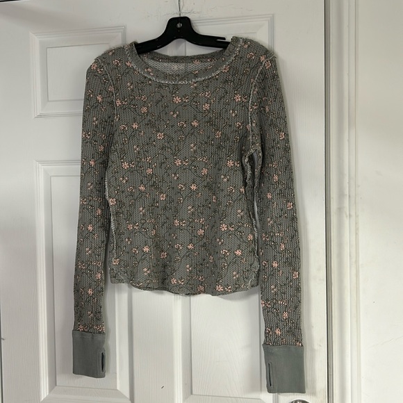 Free People Pretty Little Thermal - Picture 1 of 4